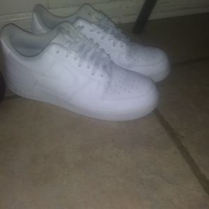 White AF1s